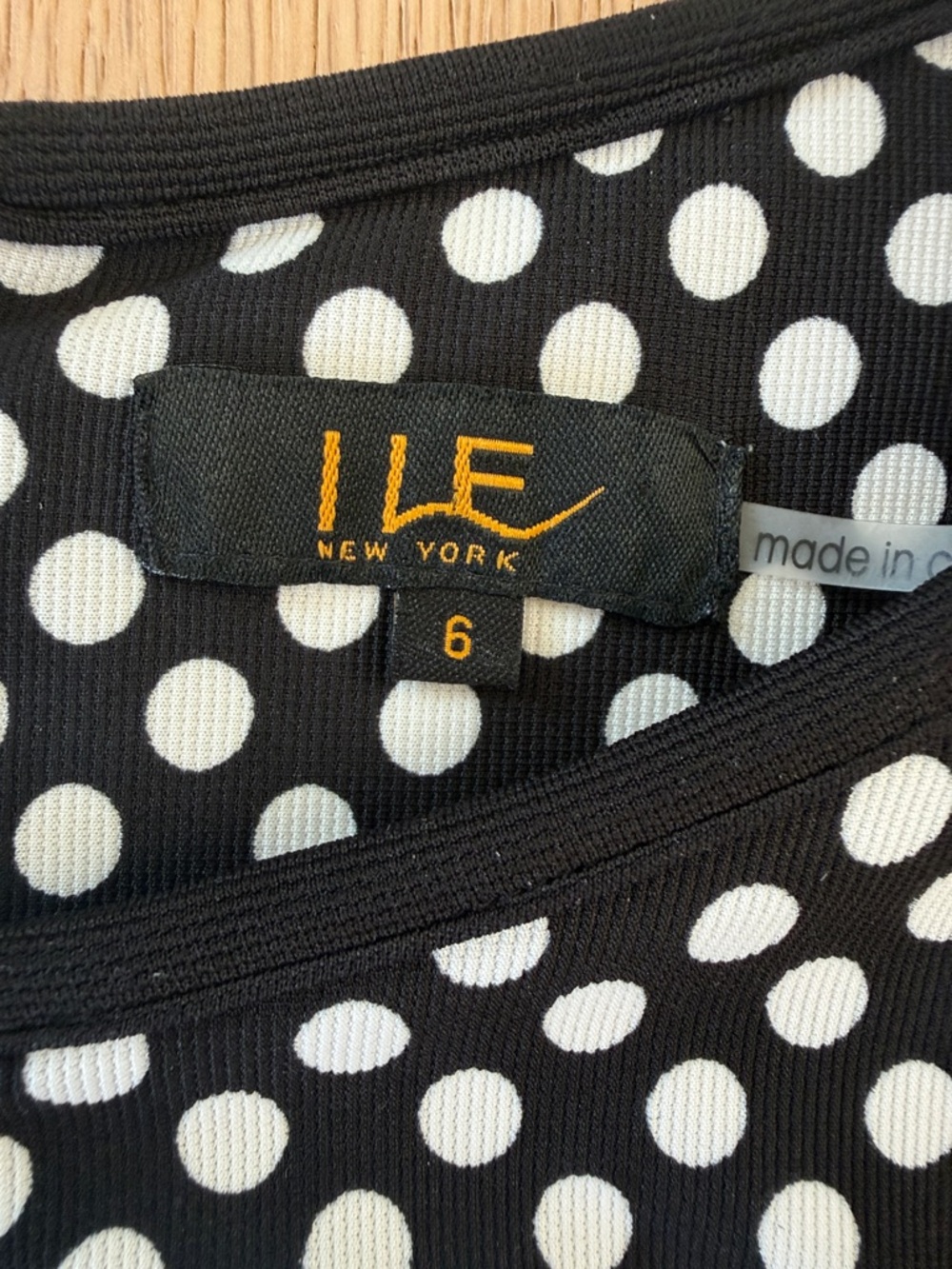 ILE New York Polka Dot Sheath Dress Size 6 Black White Yellow Sleeveless Keyhole - Picture 4 of 6